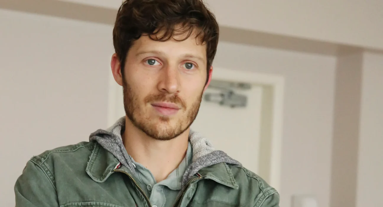 zach gilford